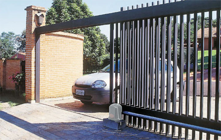 JetPort oferece serviços especializados em manutenção de portões automáticos. Somos uma empresa comprometida em atender bem, proporcionando a melhor solução para sua residência ou empresa. Com anos de experiência e clientes satisfeitos, garantimos um serviço de qualidade para a segurança e beleza de sua casa. Conte conosco para uma noite tranquila, sabendo que seus portões automáticos da JetPort são os melhores do mercado. Oferecemos portões automáticos de qualidade, pois você e sua casa merecem o melhor. Nossa equipe profissional e experiente garante instalações rápidas e com alto padrão de qualidade. Com valores como preço justo, atendimento de qualidade, conhecimento em elétrica, certificação da fábrica e 10 anos de experiência, somos a escolha certa para sua manutenção. Revenda Autorizada PPA, especialistas em automatizadores e consultoria em portões, portas e coberturas.